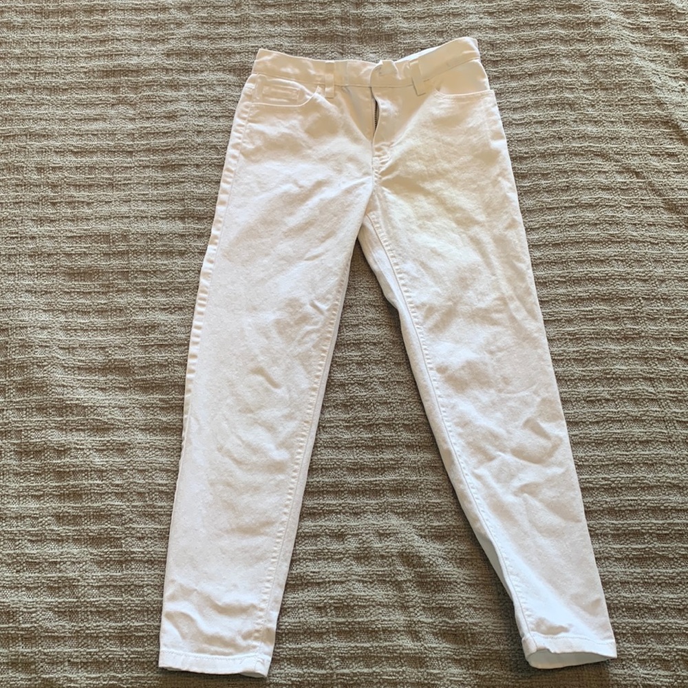 White, girls size 10 skinny jeans. Fabkids.
